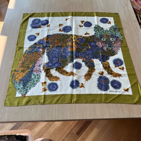 Salvatore Ferragamo Accessories - RARE SALVATORE FARRAGAMO SILK SCARF
